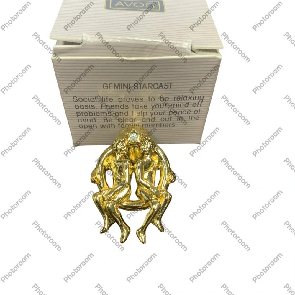 Avon Gemini  Goldtone pin NIB 1990 horoscope fan